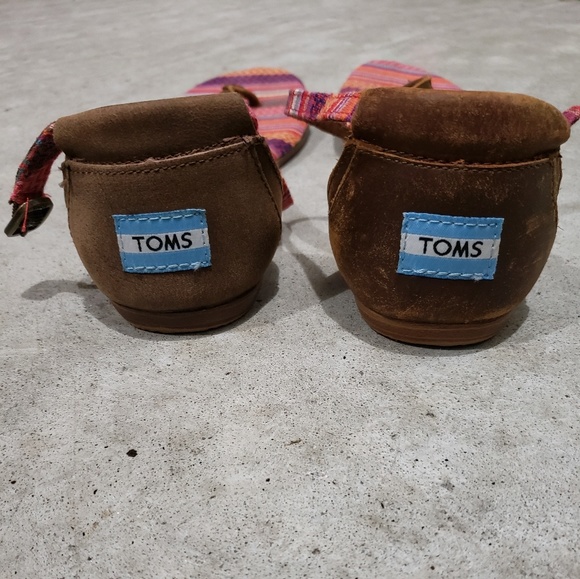 Tom's Playa Thong Sandals - Picture 2 of 3